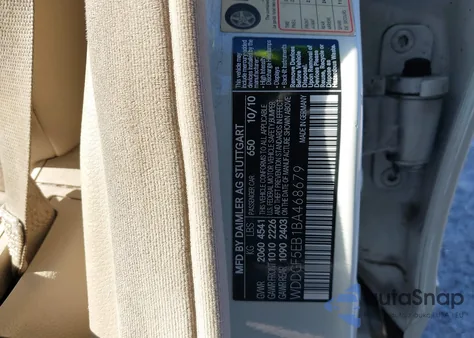 2011 Mercedes-Benz C 300 Luxury/Sport из США, поврежденный, VIN WDDGF5EB1BA468679